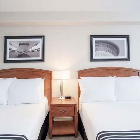 Sandman Hotel & Suites Calgary West Exterior photo