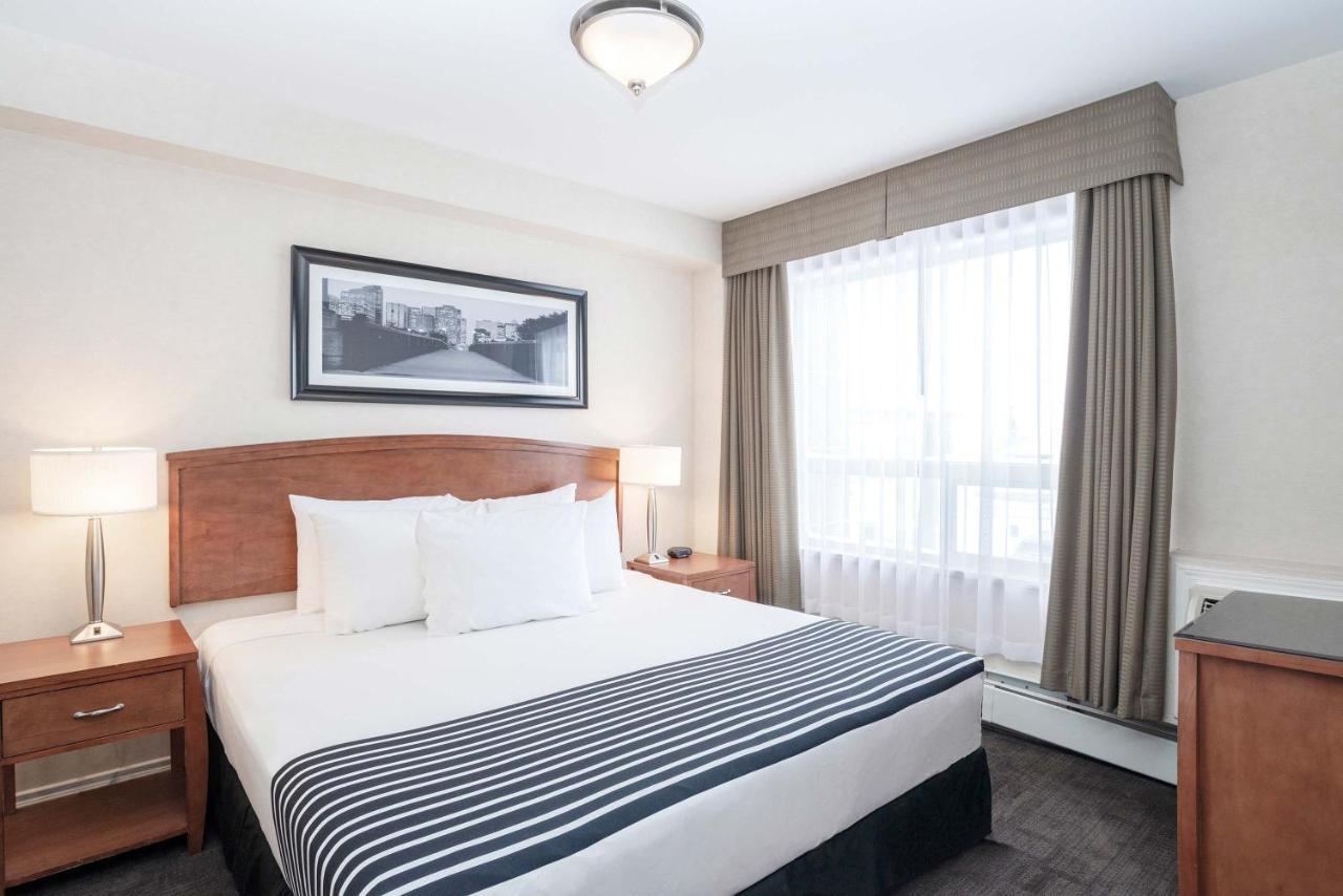 Sandman Hotel & Suites Calgary West Exterior photo