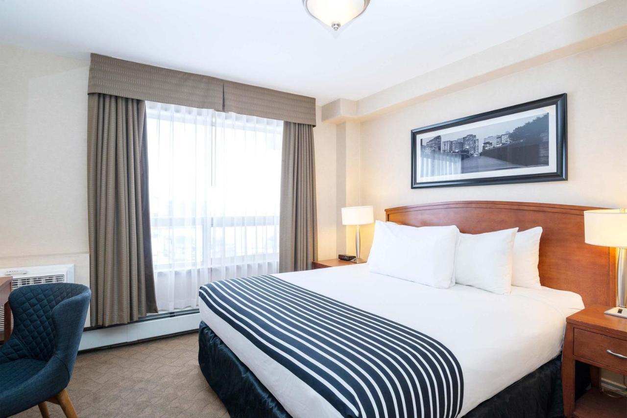Sandman Hotel & Suites Calgary West Exterior photo