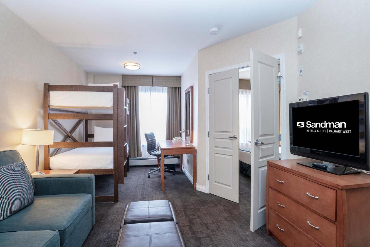 Sandman Hotel & Suites Calgary West Exterior photo